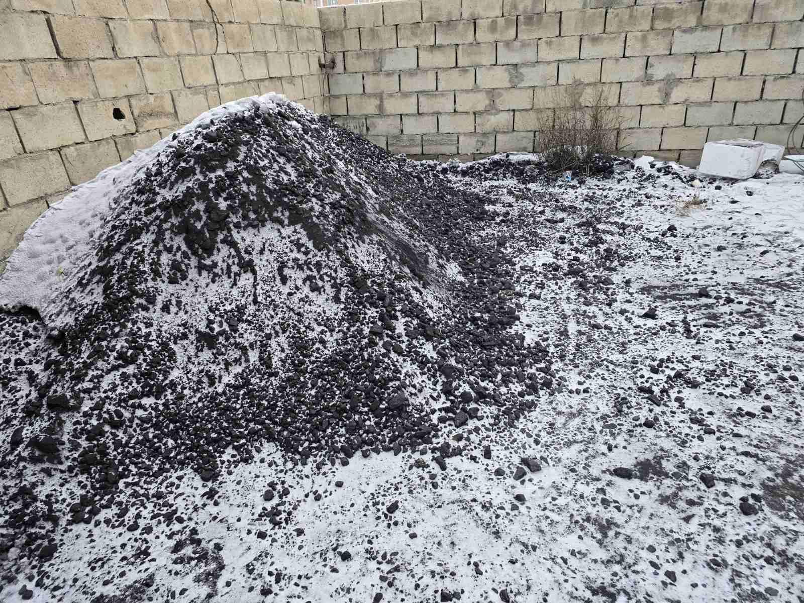 Хуучин нүүрсний хадгалалтын зайг цэвэрлэж, шинэ угсралтын орчинг бэлтгэсэн.